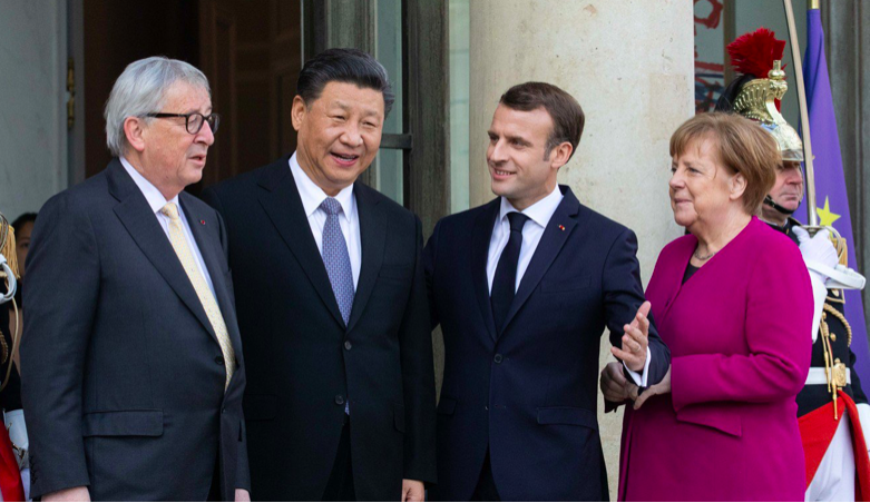 Ông Tập Cận Bình và các lãnh đạo châu Âu trong cuộc gặp ở Pháp. (Ảnh: Bloomberg)