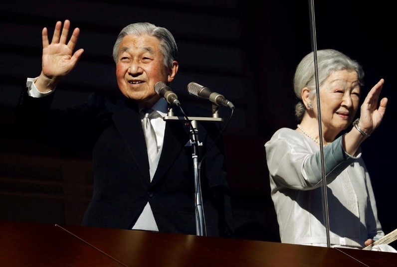 Nhà vua Akihito và Hoàng hậu Michiko. (Ảnh: Reuters)