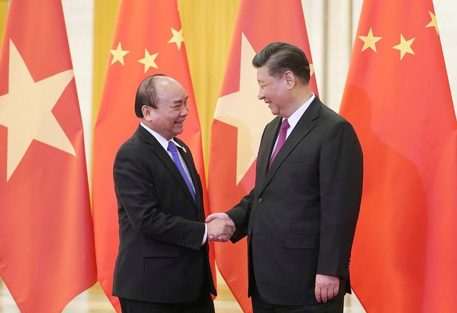 Thủ tướng Nguyễn Xuân Phúc hội kiến Chủ tịch Trung Quốc Tập Cận Bình. (Ảnh: Quang Hiếu)