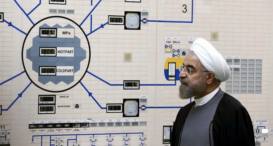 Tổng thống Iran Hassain Rouhani tại nhà máy hạt nhân Bushehr. (Ảnh: AP)
