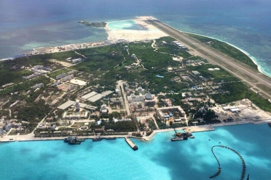 Hình ảnh đảo Phú Lâm, thuộc quần đảo Hoàng Sa của Việt Nam, bị Trung Quốc chiếm đóng và xây dựng trái phép. (Ảnh: SCMP)
