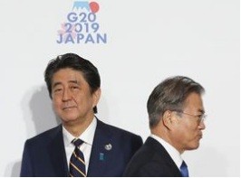Tranh cãi giữa Nhật Bản và Hàn Quốc lần này vượt khỏi giới hạn ngoại giao. (Ảnh: Bloomberg)