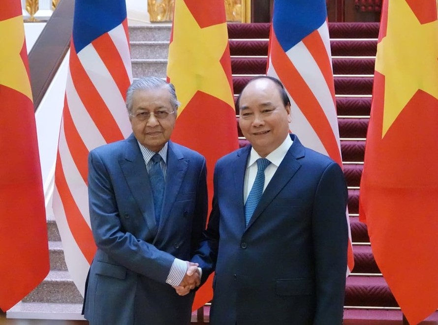 Thủ tướng Nguyễn Xuân Phúc và Thủ tướng Malaysia Mahathir Mohamad. (Ảnh: Quang Phúc)