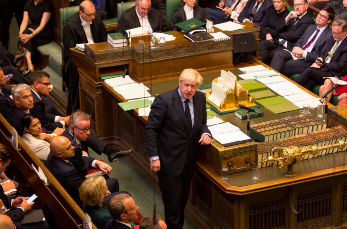 Thủ tướng Anh Boris Johnson vừa bị quốc hội bỏ phiếu ngăn cản ông tiến hành Brexit không thoả thuận. (Ảnh: Reuters)