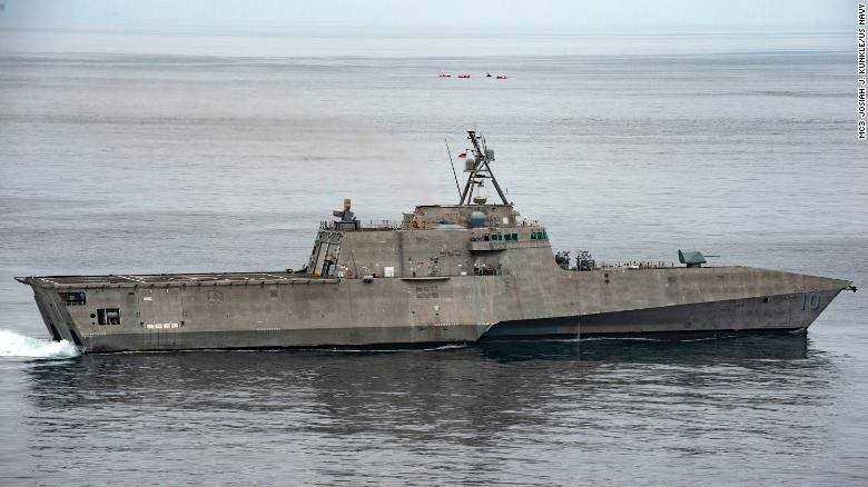 Tàu chiến ven biển USS Gabrielle Giffords của Mỹ. (Ảnh: CNN)