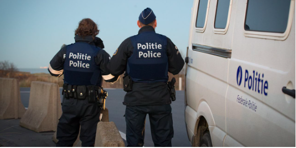 Người đàn ông gốc Việt bị cảnh sát Bỉ phát hiện hỗ trợ người di cư trái phép. (Ảnh: Brussels Times)