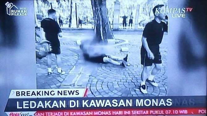 Hình ảnh trên đài truyền hình Indonesia về hiện trường vụ tấn công. (Ảnh: CNA)