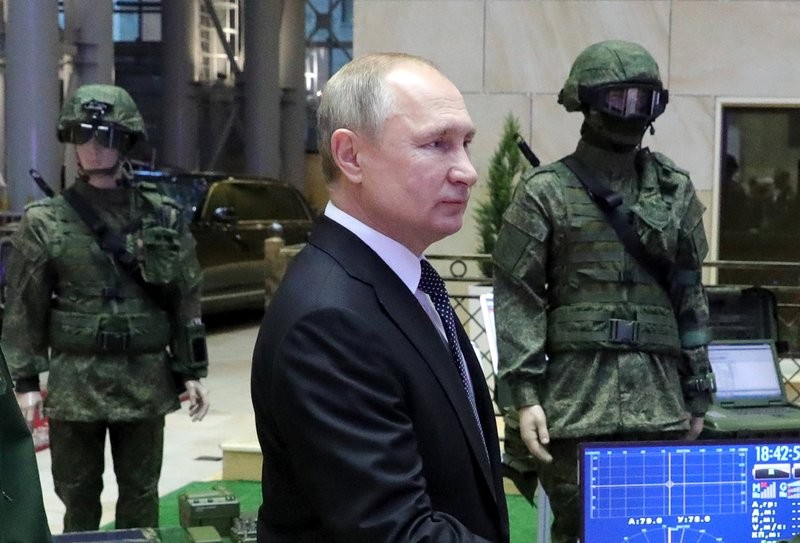 Ông Putin phát biểu trước các quan chức và lãnh đạo quân đội Nga. (Ảnh: AP)