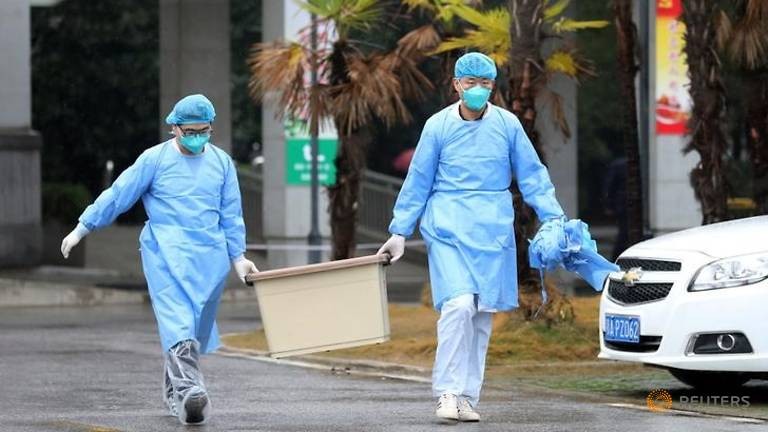 Nhân viên y tế tại một bệnh viện ở Vũ Hán. (Ảnh: Reuters)