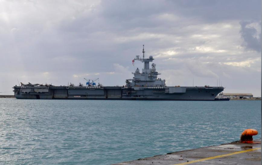Tàu sân bay Charles de Gaulle của Hải quân Pháp. (Ảnh: Reuters)