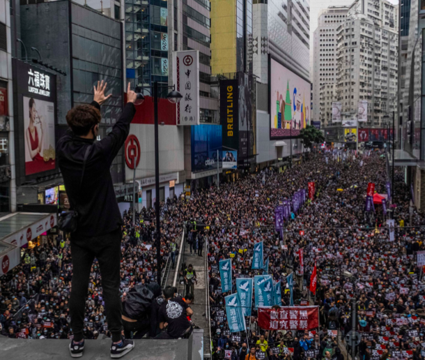 Bắc Kinh nói rằng biểu tình bạo loạn ở Hong Kong có thế lực nước ngoài đứng sau. (Ảnh: NYT)