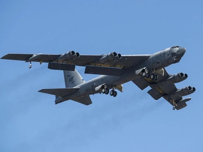 Một máy bay ném bom B-52 của Mỹ. (Ảnh: CNN)
