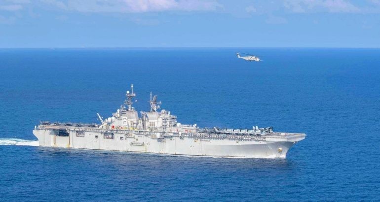 Tàu chiến Mỹ hiện diện trong vùng biển Malaysia. (Ảnh: US Navy)