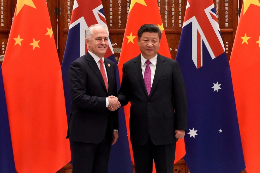 Ông Malcom Turnbull trong một cuộc gặp với Chủ tịch Trung Quốc Tập Cận Bình năm 2016. (Ảnh: Reuters)