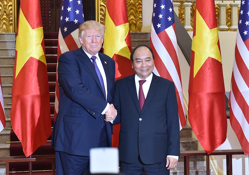 Thủ tướng Chính phủ Nguyễn Xuân Phúc và Tổng thống Hoa Kỳ Donald Trump. Ảnh: VGP