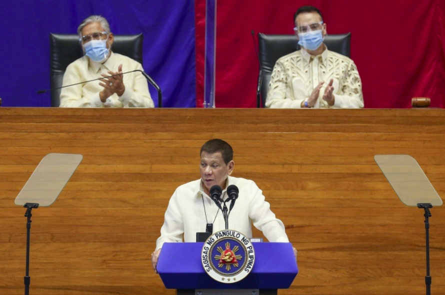 Ông Duterte có bài phát biểu về chính sách quốc gia ngày 27/7. (Ảnh: AP)