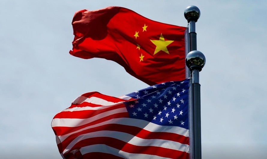 Cờ Trung Quốc và Mỹ