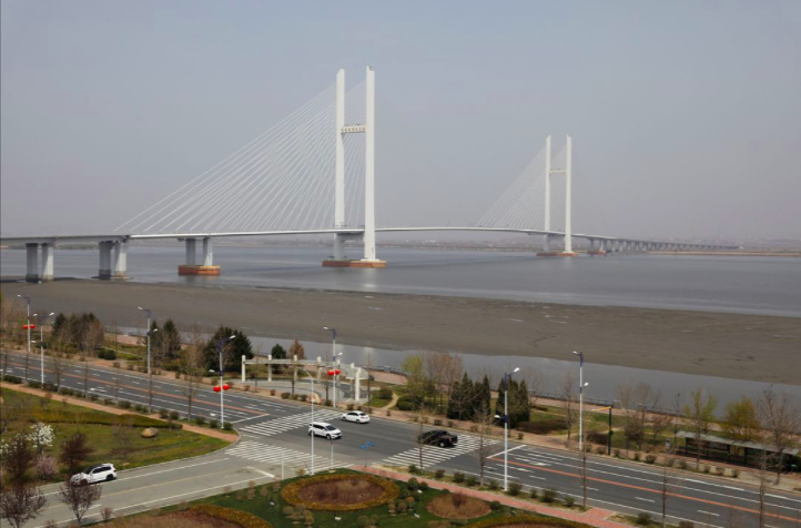Cây cầu nối Trung Quốc với Triều Tiên qua sông Áp Lục. (Ảnh: Reuters)