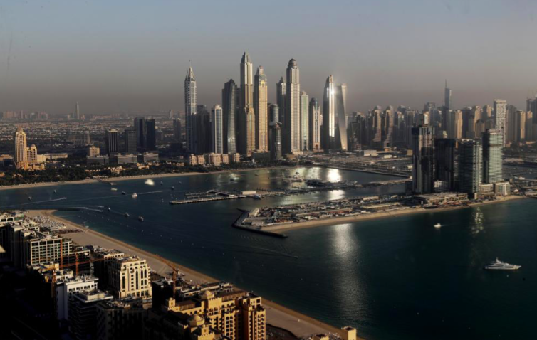 Dubai có nhiều chính sách hấp dẫn để thu hút những người nước ngoài giàu có. (Ảnh: AP)