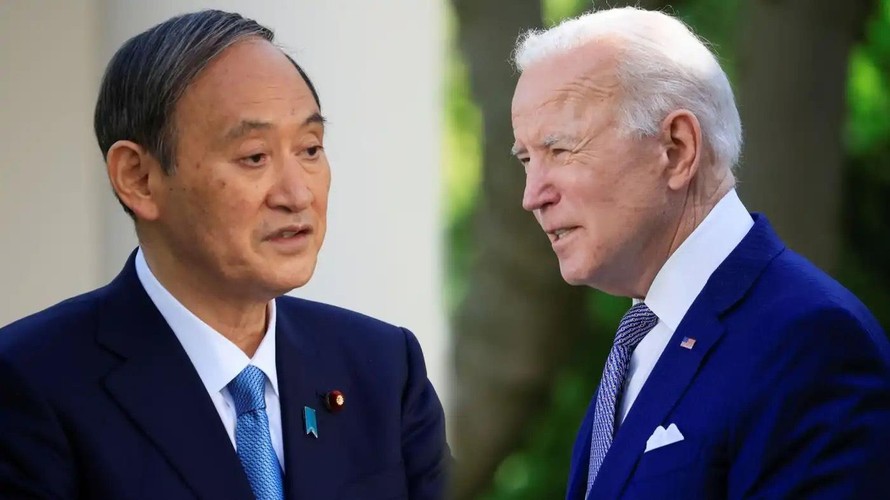 Thủ tướng Nhật Suga Yoshihide (trái) và Tổng thống Mỹ Joe Biden. (Ảnh: Reuters)