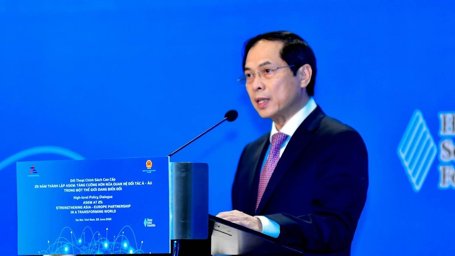 Bộ trưởng Ngoại giao Bùi Thanh Sơn phát biểu tại Đối thoại. (Ảnh: Mofa)