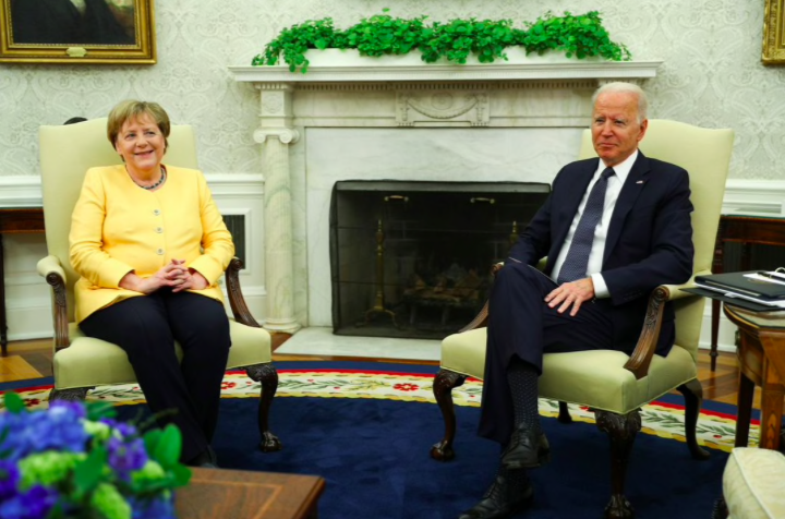 Thủ tướng Đức Angela Merkel và Tổng thống Mỹ Joe Biden. (Ảnh: Reuters)