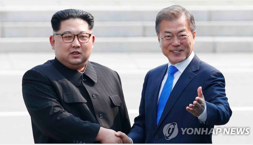 Lãnh đạo Hàn Quốc và Triều Tiên gặp nhau hồi tháng 4/2018. (Ảnh: Yonhap)