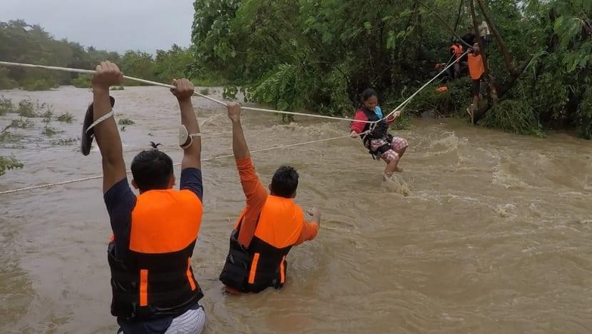 Lực lượng cứu hộ hỗ trợ sơ tán dân ở tỉnh Cagayan, Philippines. (Ảnh: Cơ quan cứu hộ quốc gia Philippines)