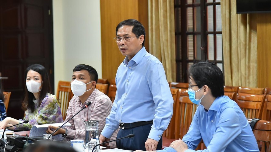 Bộ trưởng Ngoại giao Bùi Thanh Sơn chủ trì cuộc họp. (Ảnh: Mofa)
