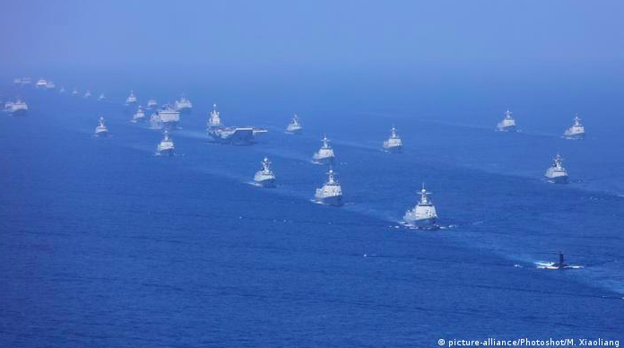 Các tàu Trung Quốc trong một đợt tập trận trên Biển Đông