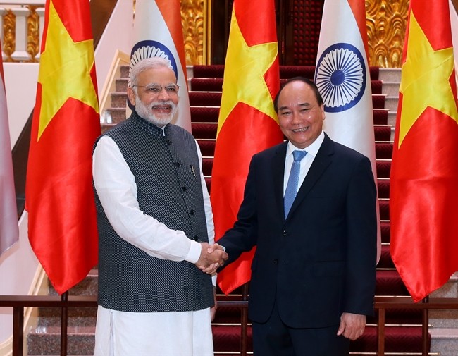 Thủ tướng Nguyễn Xuân Phúc trong lần đón tiếp Thủ tướng Ấn Độ Narendra Modi tại Hà Nội vào tháng 9/2017. (Ảnh: VNA)