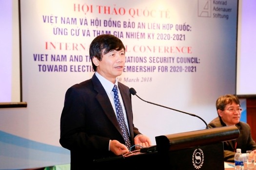 Thứ trưởng Ngoại giao Đặng Đình Quý phát biểu tại Hội thảo. (Ảnh: DAV)