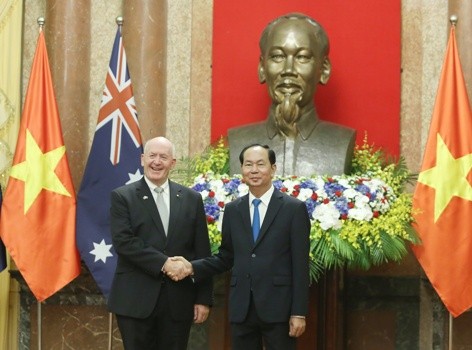 Chủ tịch nước Trần Đại Quang và Toàn quyền Úc Peter Cosgrove trong cuộc gặp sáng 24/5 tại Hà Nội. (Ảnh: Như Ý)