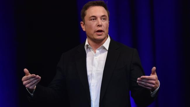 Tỷ phú Elon Musk thành lập công ty Neuralink để biến việc kết hợp con người với AI thành hiện thực