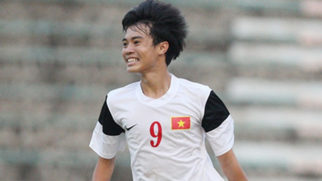 Văn Toàn và các đồng đội dễ dàng ghi 28 bàn vào đội bóng dưới cơ. Ảnh: Đông Huyền.