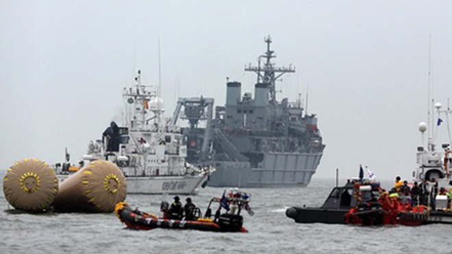 Thợ lặn Hàn Quốc vớt được thêm 3 thi thể trong vụ chìm phà (Ảnh: VTC News)