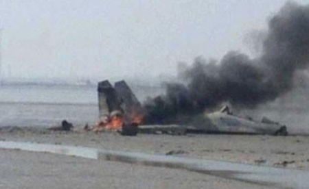 Máy bay quân sự Trung Quốc rơi ở tỉnh Sơn Đông tháng 3/2013. Ảnh: Chinanews.