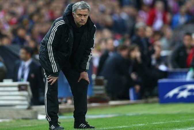 'Bắt bệnh' Bồ Đào Nha, Mourinho chỉ mặt ban huấn luyện