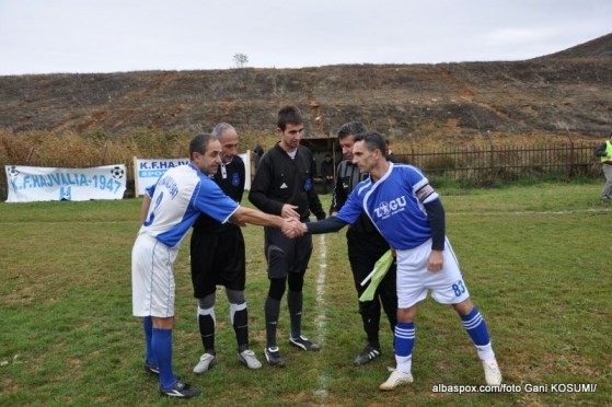  Một trận đấu của CLB Hajvalia tại giải hàng đầu Kosovo - Ảnh: albaspox.com 
