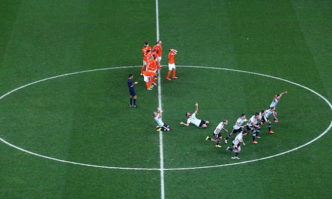 Hà Lan và cơn ác mộng penalty