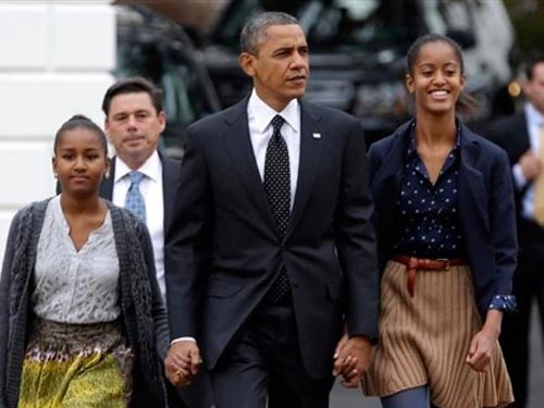 Barack Obama và con con gái.