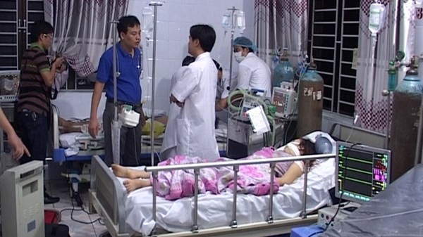 Những người bị thương được sơ cứu tại Bệnh viện Hải Hà tối 8/9.
