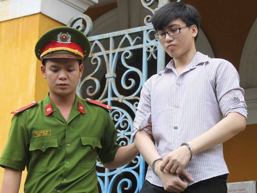 Bị cáo Phú được giảm từ án tử hình xuống chung thân.