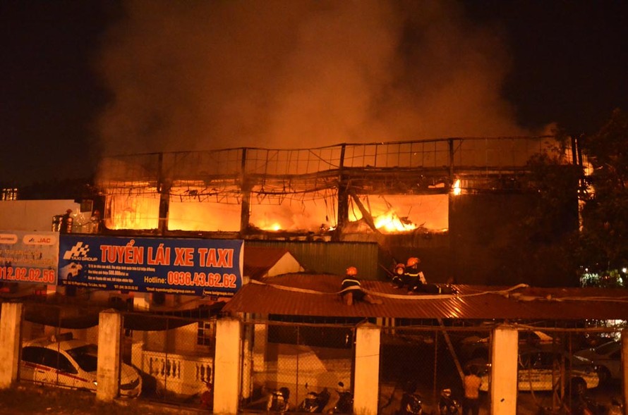 Toàn cảnh vụ cháy quán bar Luxury Hà Nội