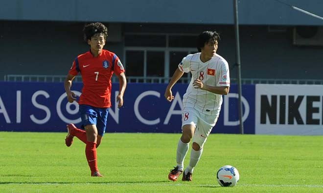 U19 Việt Nam đối đầu với U19 Hàn Quốc. Ảnh: Zing