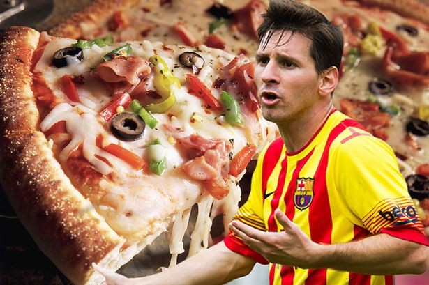 Messi sa sút trong năm 2014 vì ăn quá nhiều pizza.