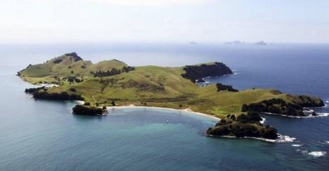 Hòn đảo du lịch Slipper, New Zealand nhìn từ trên cao.