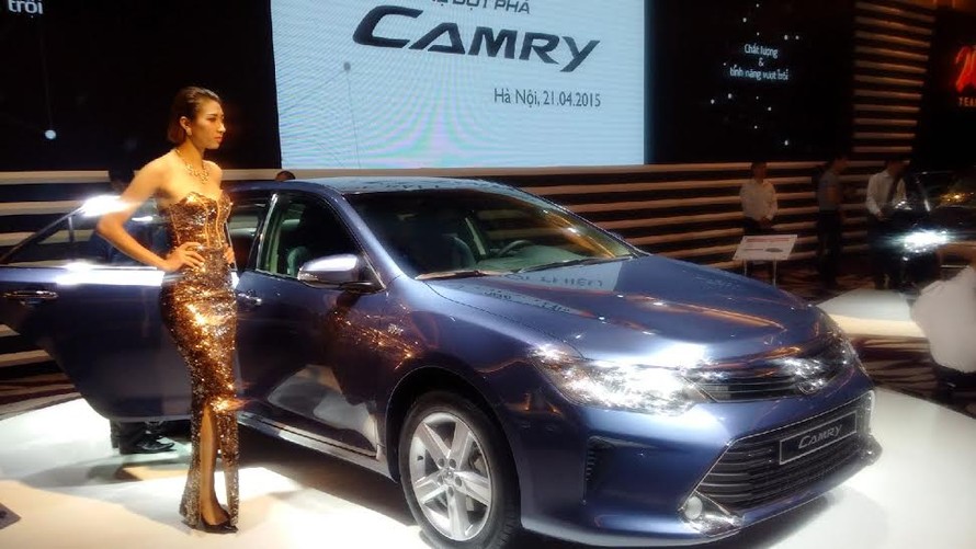 ‎Toyota Việt Nam trình làng Camry 2015, giá tối đa 1,359 tỷ đồng 