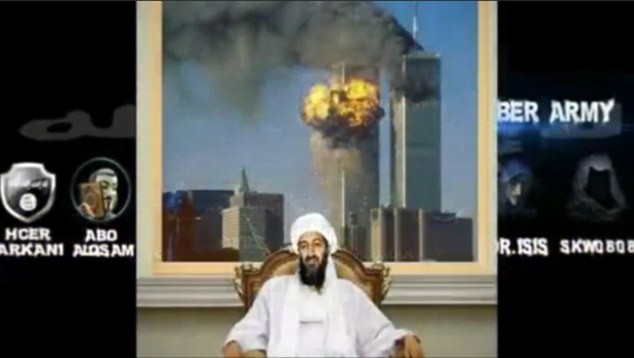 Một đoạn trong clip với hình ảnh Bin Laden ngồi trước tòa tháp đôi đang bốc cháy (Ảnh: Daily Mail).