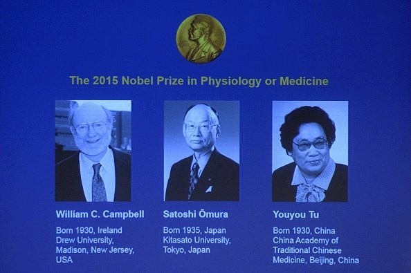 Ba nhà khoa học chiến thắng giải Nobel Y học 2015.
